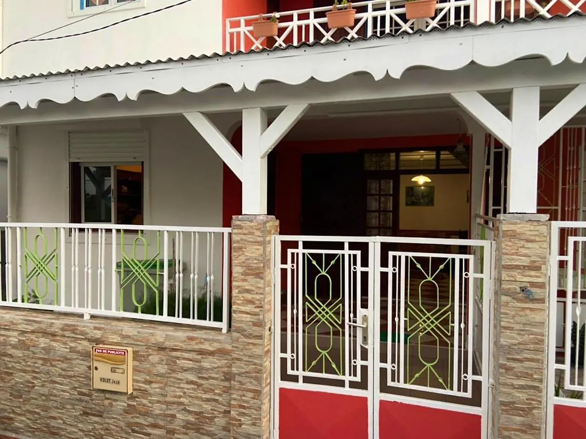 Appartement Spacieux A Petit Canal 93 M² Terrasse Avec Vue Jardin